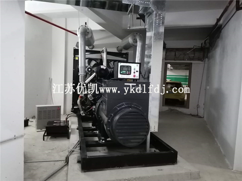 2020年8月5日，南寧某寫字樓項(xiàng)目1000KW上海凱普發(fā)電機(jī)組完成安裝調(diào)試培訓(xùn)工作