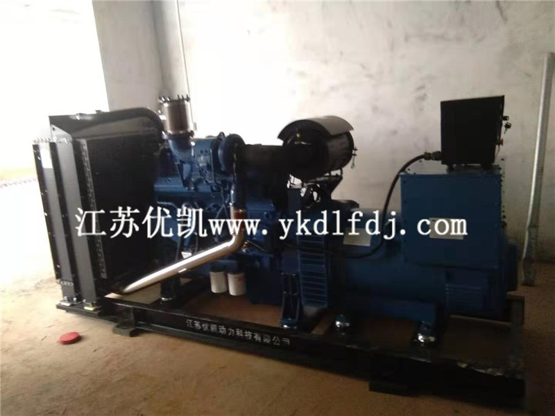 2021年8月13日，玉柴300KW柴油發(fā)電機(jī)組交付廣東茂名某養(yǎng)殖公司使用