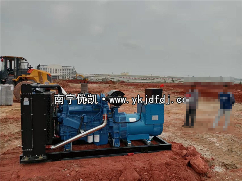 2022年3月12日，玉柴300KW柴油發(fā)電機(jī)組交付廣西南寧某工業(yè)園工地使用