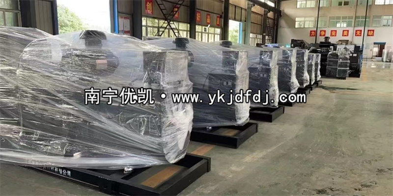 2022年7月28日，多臺(tái)上柴發(fā)電機(jī)組發(fā)貨某高速公路服務(wù)區(qū)