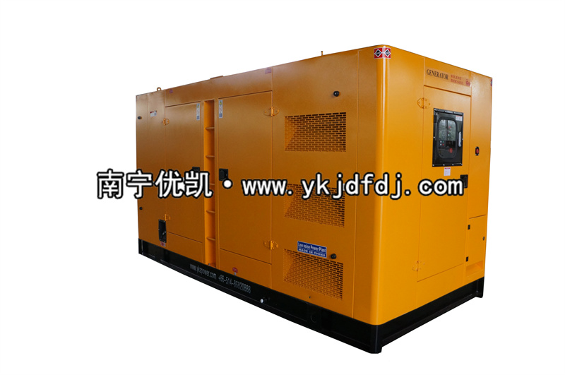 2022年8月27日，200KW靜音柴油發(fā)電機組發(fā)貨南寧某工程項目現(xiàn)場