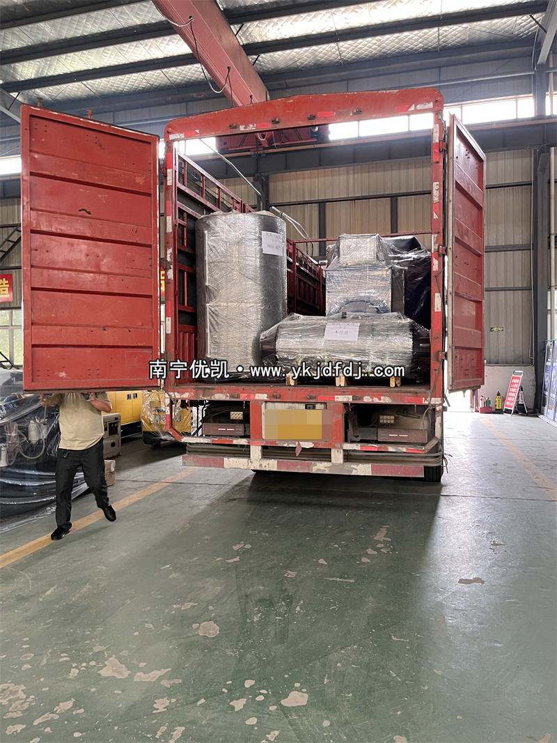 2023年5月3日，600kw玉柴柴油發(fā)電機(jī)組裝車發(fā)貨