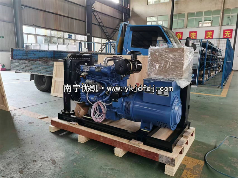 2023年10月27日，50kw華天柴油發(fā)電機(jī)組一體式ATS柜出口越南