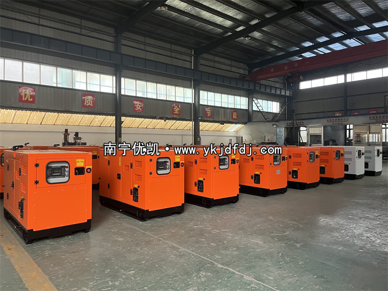 2023年11月14日，多臺(tái)靜音柴油發(fā)電機(jī)組發(fā)往國(guó)外