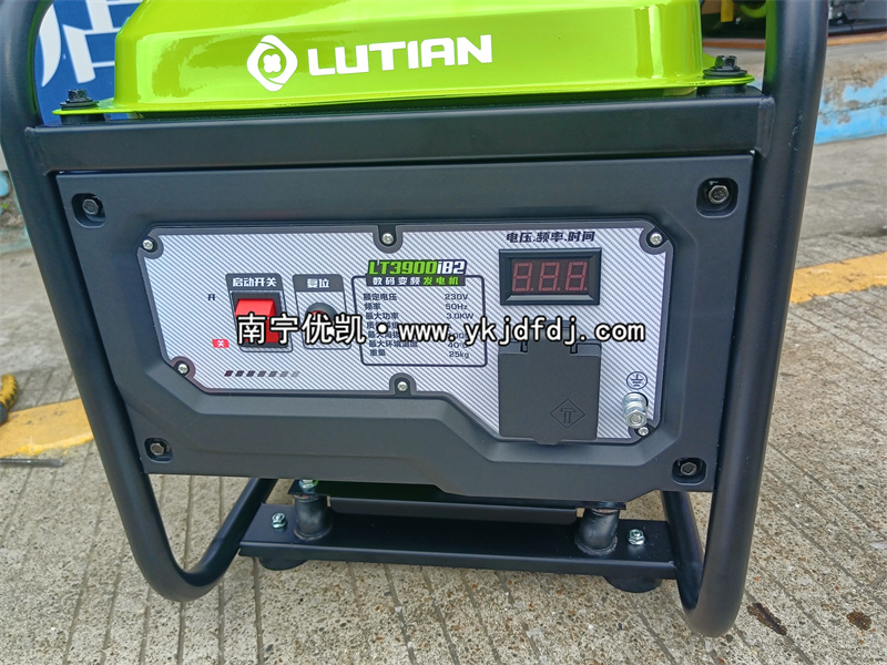 2024年6月28日，客戶(hù)到店自提一臺(tái)3KW汽油變頻發(fā)電機(jī)