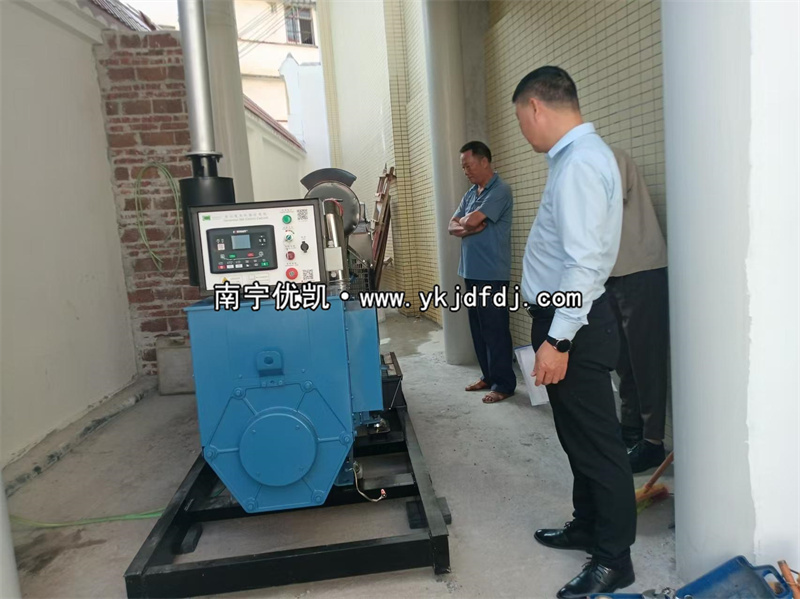 2024年10月30日，容縣項(xiàng)目200kw柴油發(fā)電機(jī)組到貨安裝調(diào)試
