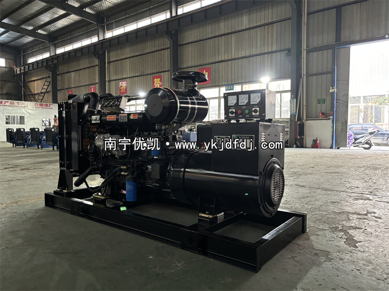 2025年3月13日，120kw濰坊雷納柴油發(fā)電機(jī)組裝車發(fā)貨