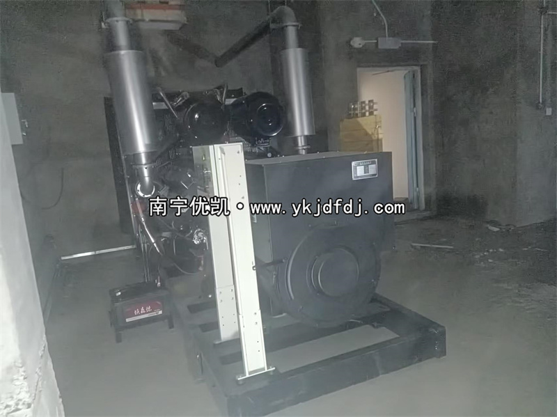 2024年3月25日，馬山高鐵站項(xiàng)目500kw凱普柴油發(fā)電機(jī)組安裝完成