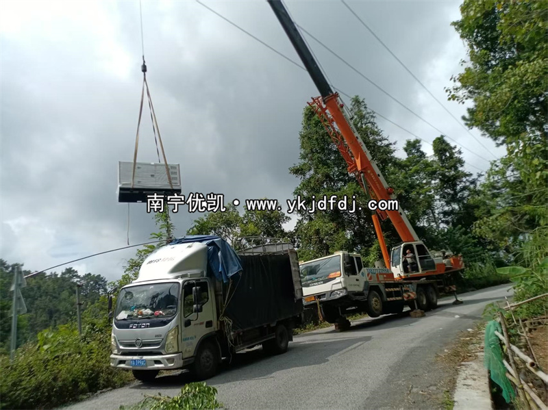 2025年9月15日，崇左大新項目40kw低噪音柴油發(fā)電機(jī)組卸貨并試機(jī)