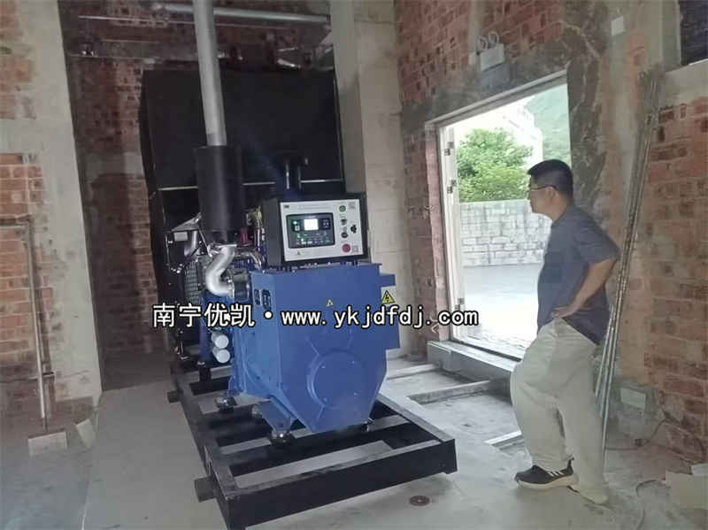 2025年10月13日，平果項(xiàng)目200KW柴油發(fā)電機(jī)組安裝完成